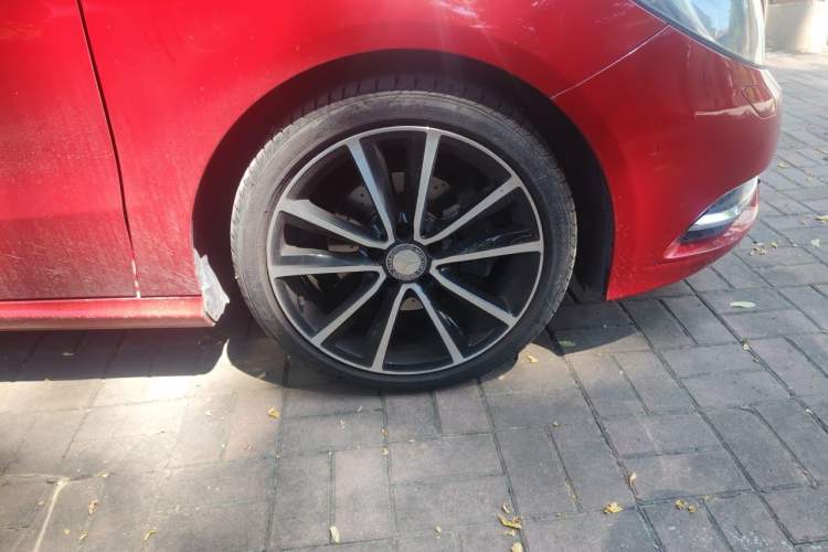 Used Mercedes-Benz B-Class 2012 B 200 Right Front Wheel Hub