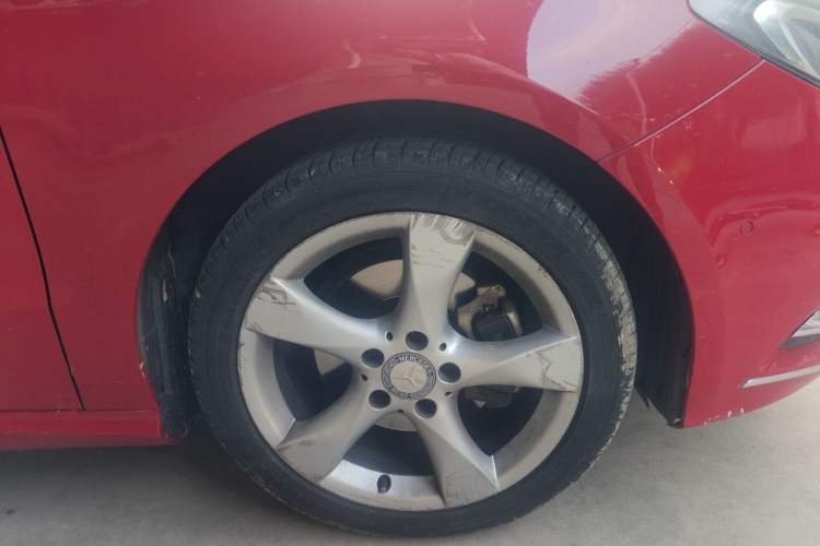 Used Mercedes-Benz B-Class 2012 B 200 Right Front Wheel Hub