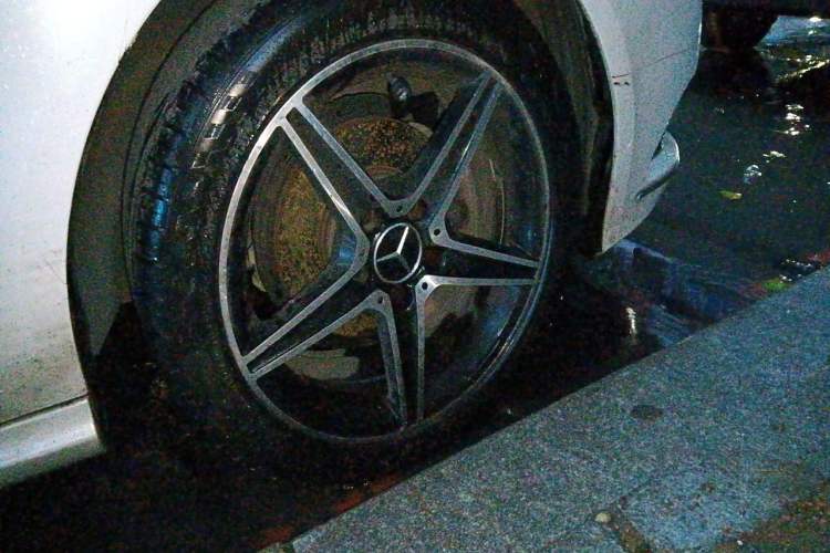 Used Mercedes-Benz B-Class 2012 B 180 Right Front Wheel Hub