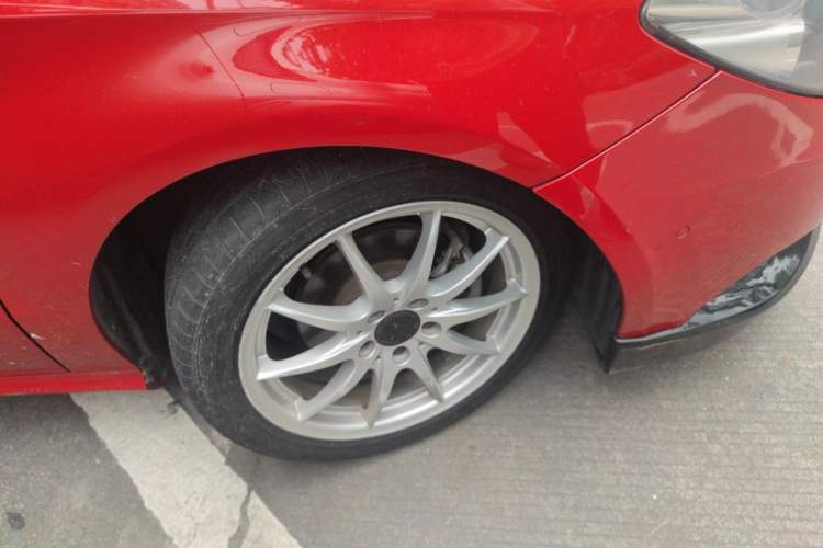 Used Mercedes-Benz B-Class 2012 B 180 Right Front Wheel Hub