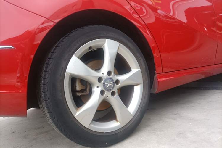 Used Mercedes-Benz B-Class 2012 B 200 Right Rear Wheel Hub