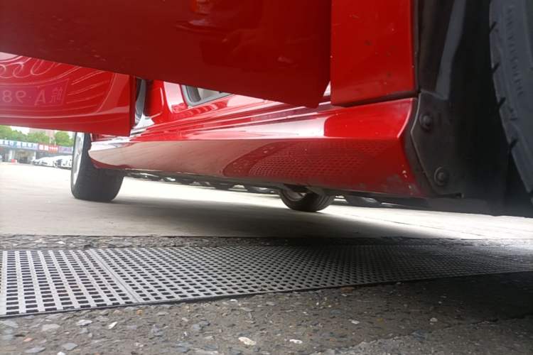 Used Mercedes-Benz B-Class 2012 B 200 Right Side Sill