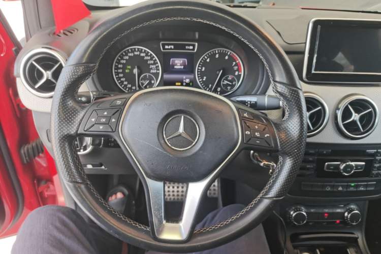 Used Mercedes-Benz B-Class 2012 B 200 Steering Wheel