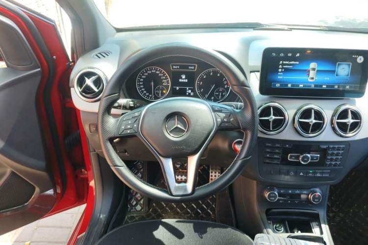 Used Mercedes-Benz B-Class 2012 B 200 Steering Wheel