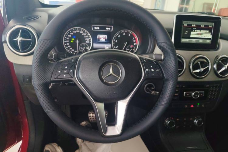 Used Mercedes-Benz B-Class 2012 B 200 Steering Wheel