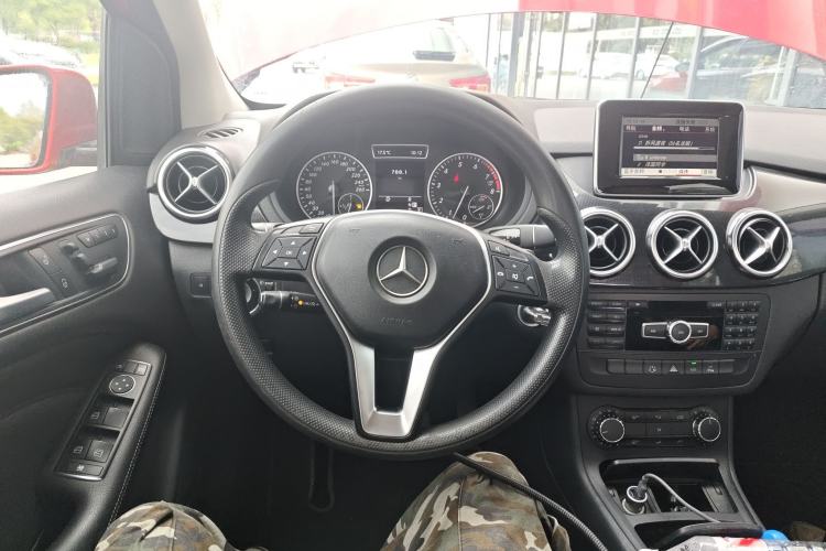 Used Mercedes-Benz B-Class 2012 B 180 Steering Wheel