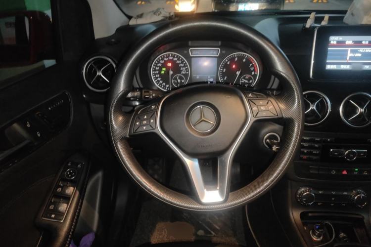 Used Mercedes-Benz B-Class 2012 B 180 Steering Wheel