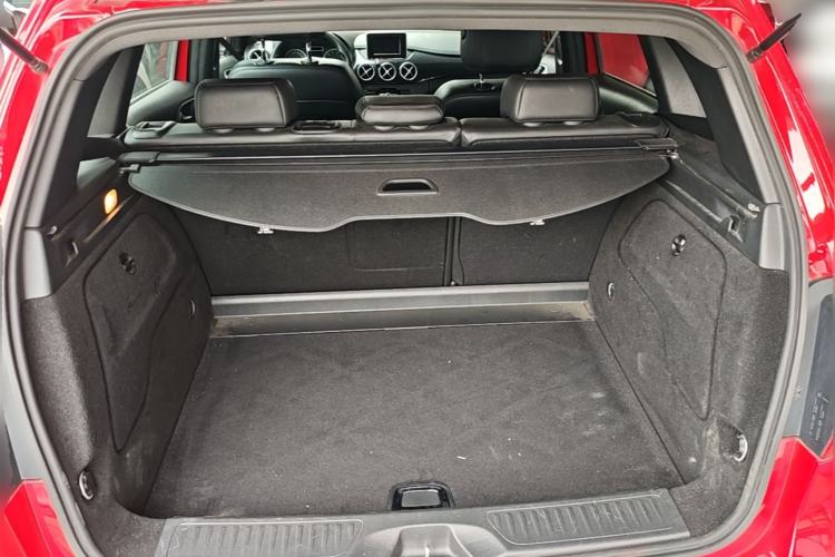 Used Mercedes-Benz B-Class 2012 B 180 Trunk