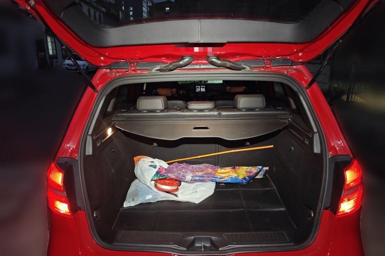 Used Mercedes-Benz B-Class 2012 B 180 Trunk