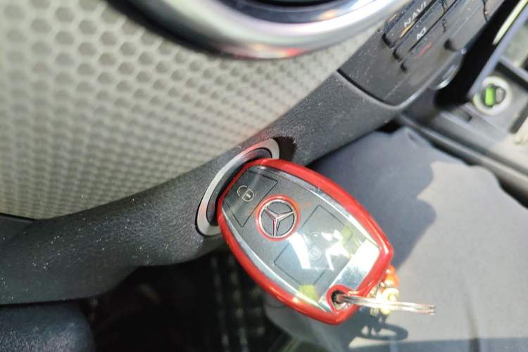 Used Mercedes-Benz B-Class 2012 B 200 Vehicle Key