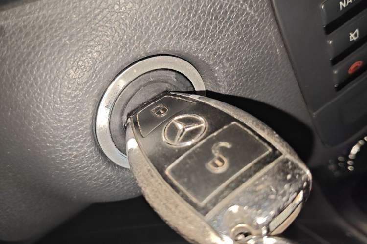 Used Mercedes-Benz B-Class 2012 B 180 Vehicle Key
