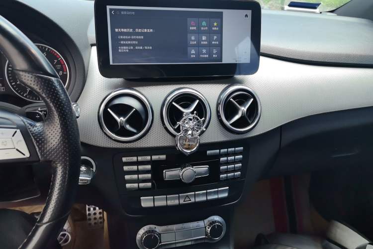 Used Mercedes-Benz B-Class 2012 B 200 Audio And AC Panel