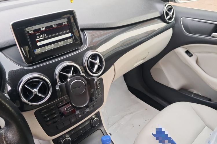 Used Mercedes-Benz B-Class 2012 B 180 Audio And AC Panel