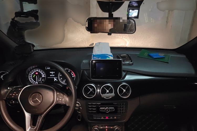 Used Mercedes-Benz B-Class 2012 B 180 Center Console