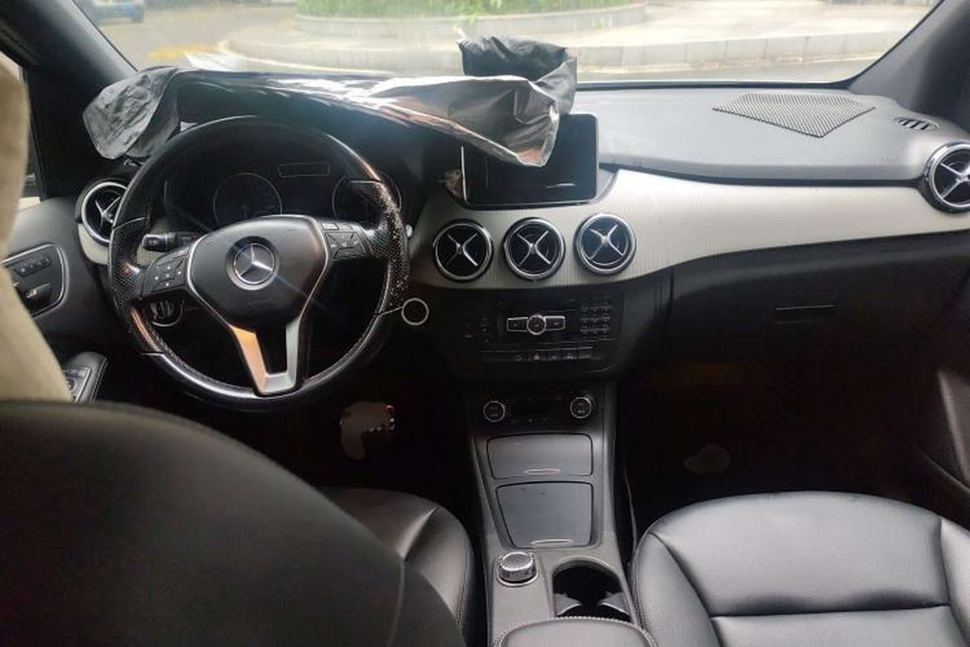 Used Mercedes-Benz B-Class 2012 B 200 Center Console