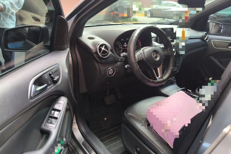 Used Mercedes-Benz B-Class 2012 B 180 Driver Seat