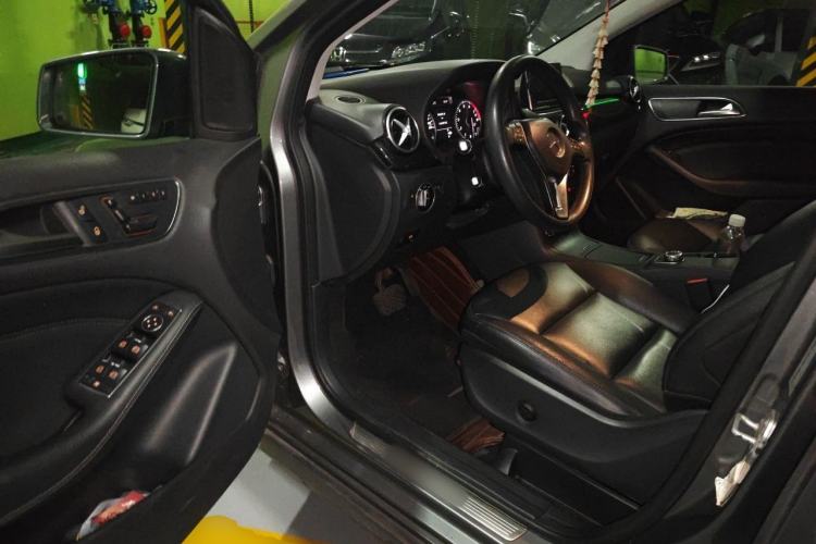 Used Mercedes-Benz B-Class 2012 B 180 Driver Seat