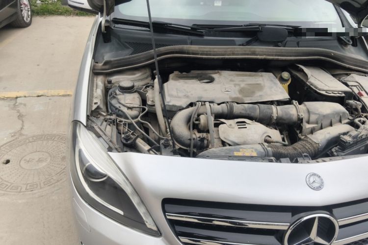 Used Mercedes-Benz B-Class 2012 B 200 Engine Bay Right