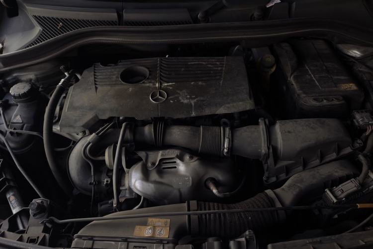 Used Mercedes-Benz B-Class 2012 B 180 Engine Bay
