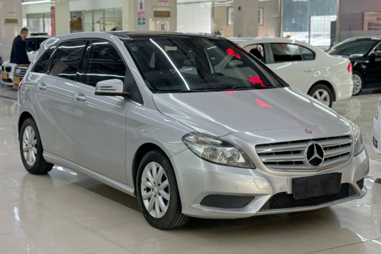 Used Mercedes-Benz B-Class 2012 B 180 Exterior 1