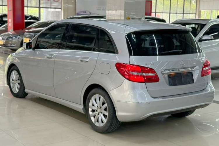 Used Mercedes-Benz B-Class 2012 B 180 Exterior 2