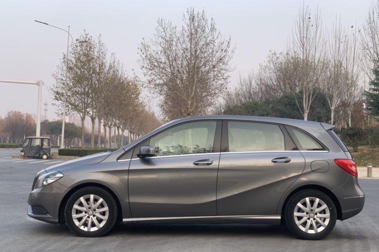 Used Mercedes-Benz B-Class 2012 B 180 Exterior 8