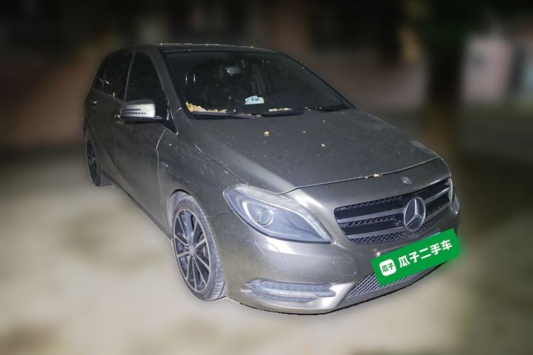 Used Mercedes-Benz B-Class 2012 B 200 Front Right 45 Deg