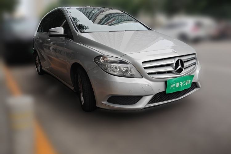 Used Mercedes-Benz B-Class 2012 B 180 Front Right 45 Deg