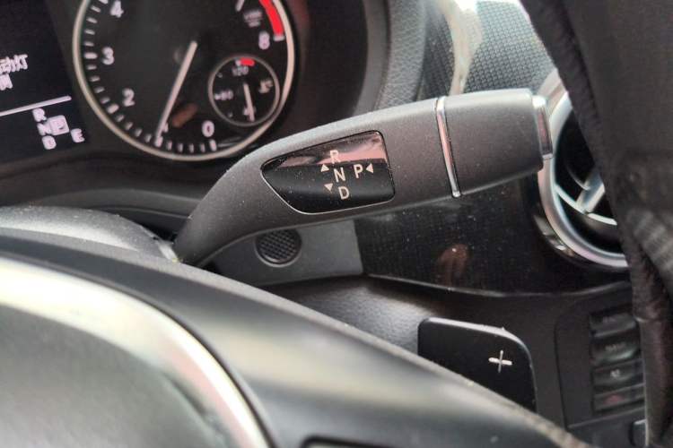 Used Mercedes-Benz B-Class 2012 B 180 Gear Lever