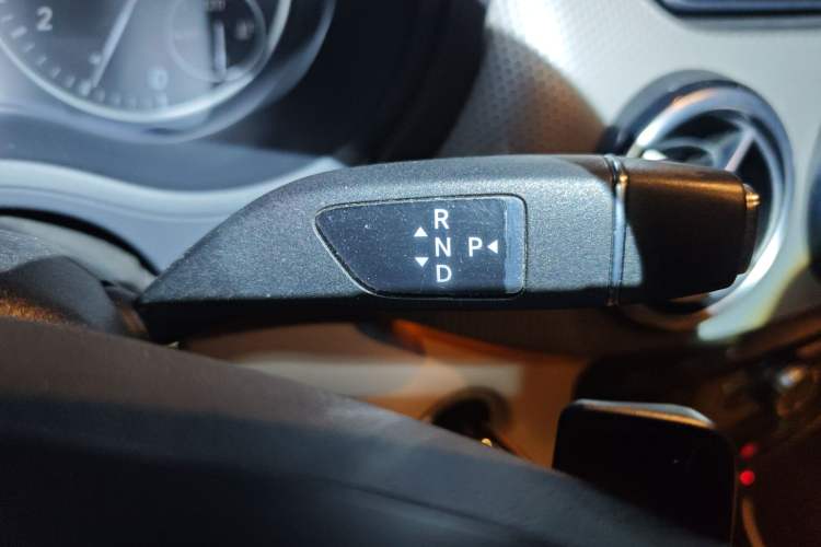 Used Mercedes-Benz B-Class 2012 B 200 Gear Lever