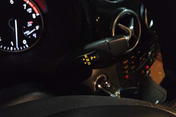 Used Mercedes-Benz B-Class 2012 B 180 Gear Lever