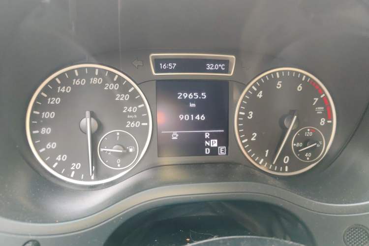 Used Mercedes-Benz B-Class 2012 B 180 Instrument Cluster