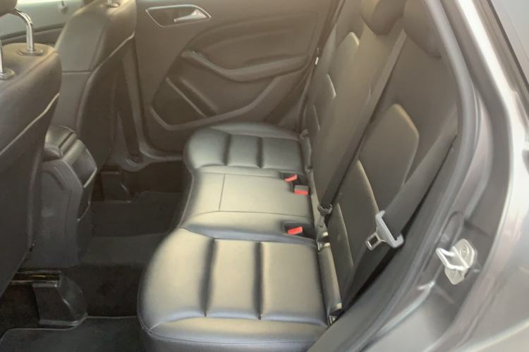 Used Mercedes-Benz B-Class 2012 B 180 Interior 2