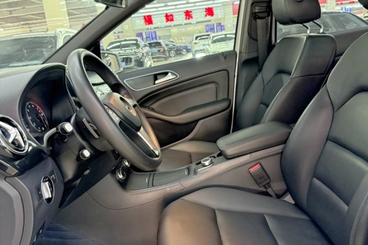 Used Mercedes-Benz B-Class 2012 B 180 Interior 3