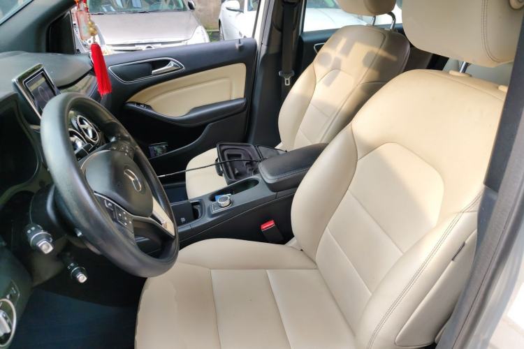 Used Mercedes-Benz B-Class 2012 B 180 Left Front Seat