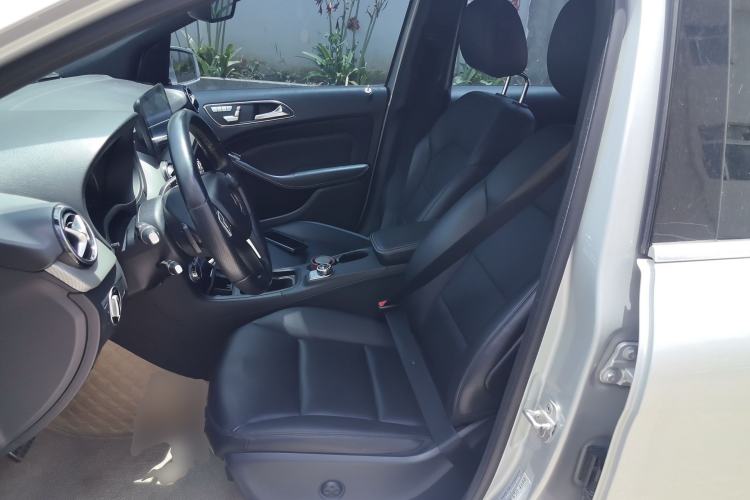 Used Mercedes-Benz B-Class 2012 B 200 Left Front Seat
