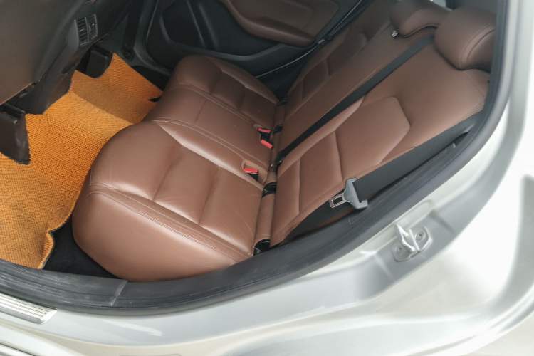 Used Mercedes-Benz B-Class 2012 B 200 Left Rear Seat