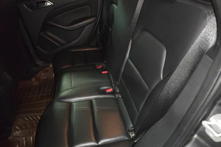 Used Mercedes-Benz B-Class 2012 B 180 Left Rear Seat