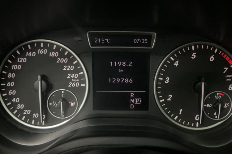 Used Mercedes-Benz B-Class 2012 B 180 Odometer Close Up