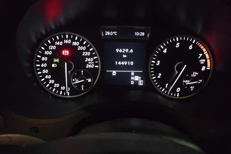 Used Mercedes-Benz B-Class 2012 B 180 Odometer Close Up