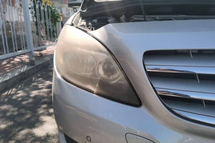 Used Mercedes-Benz B-Class 2012 B 180 Right Front Headlight