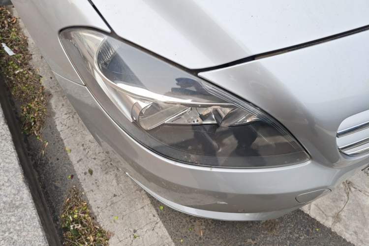 Used Mercedes-Benz B-Class 2012 B 180 Right Front Headlight