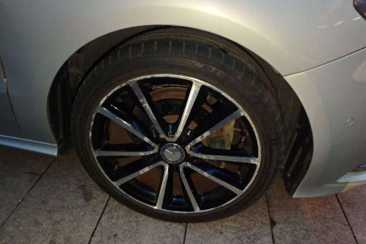 Used Mercedes-Benz B-Class 2012 B 200 Right Front Wheel Hub