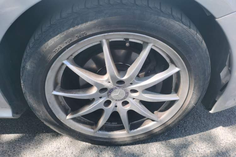 Used Mercedes-Benz B-Class 2012 B 180 Right Front Wheel Hub