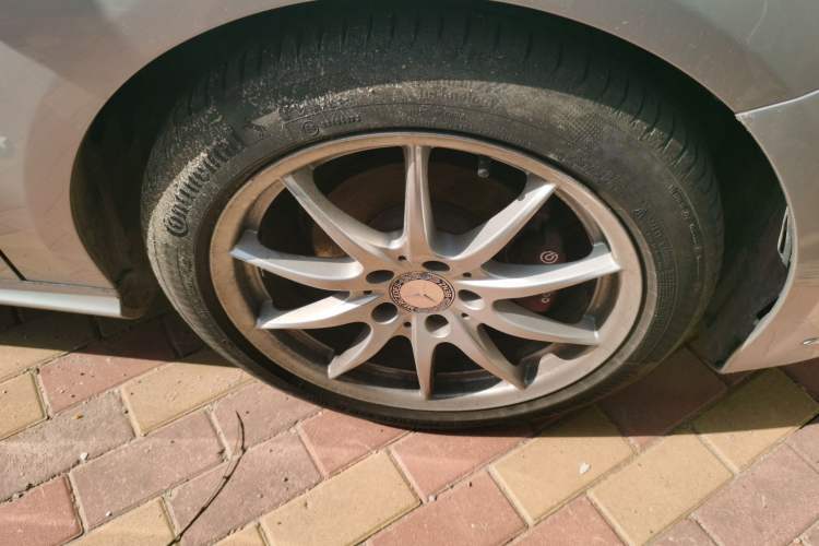 Used Mercedes-Benz B-Class 2012 B 180 Right Front Wheel Hub