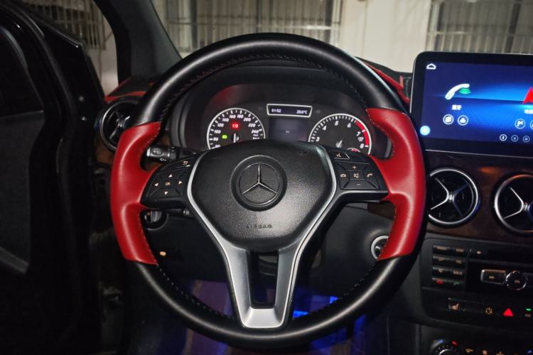 Used Mercedes-Benz B-Class 2012 B 200 Steering Wheel