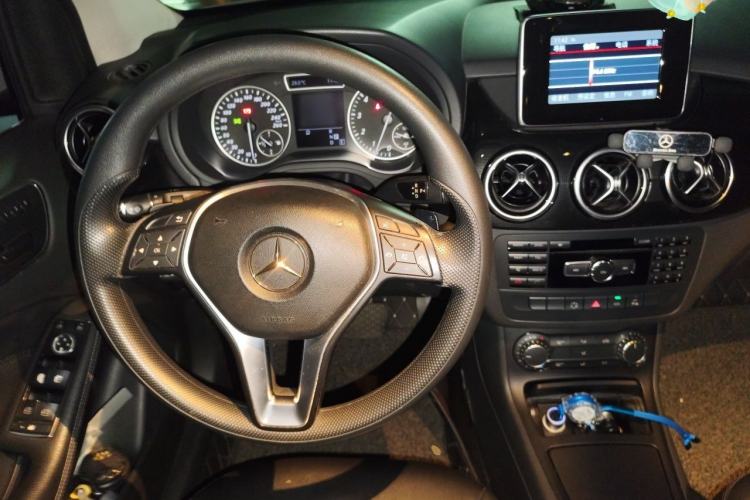 Used Mercedes-Benz B-Class 2012 B 180 Steering Wheel
