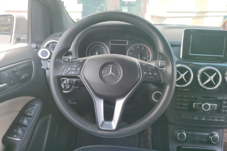 Used Mercedes-Benz B-Class 2012 B 180 Steering Wheel