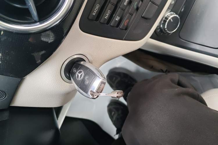 Used Mercedes-Benz B-Class 2012 B 180 Vehicle Key