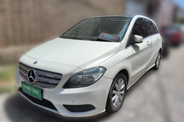 Ojetý Mercedes-Benz B-Class 2012 B 180